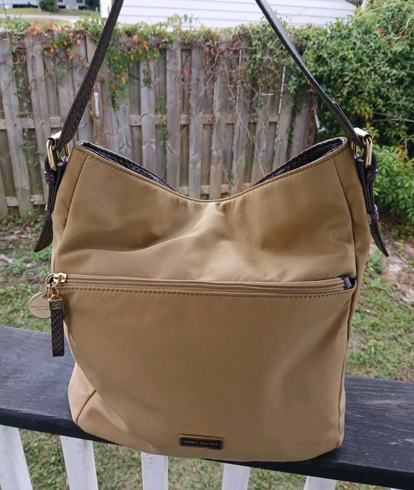 TOMMY HILFIGER Sateen Shoulder Bag Tan Brown Purse Boho Gold Details Clean