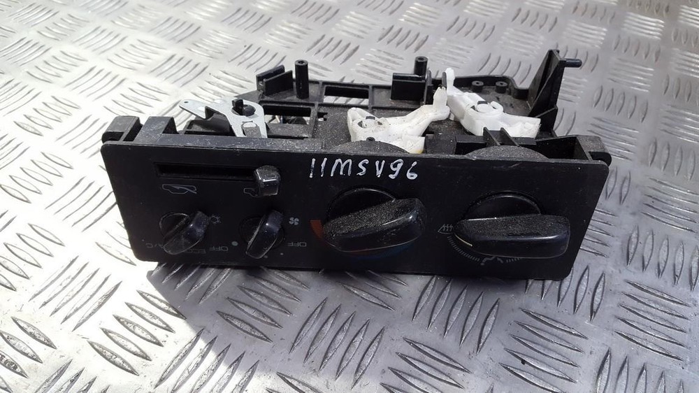Mitsubishi Space Wagon 1996 Climate Control Panel (Heater Control #339513-97
