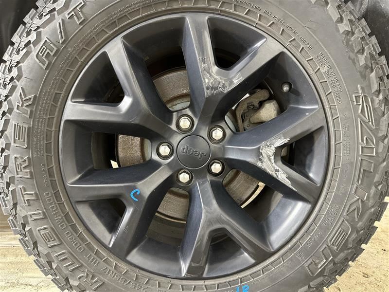 17x7.5 Painted Wheel Compatible with 2014-2018 Jeep Cherokee 2598703