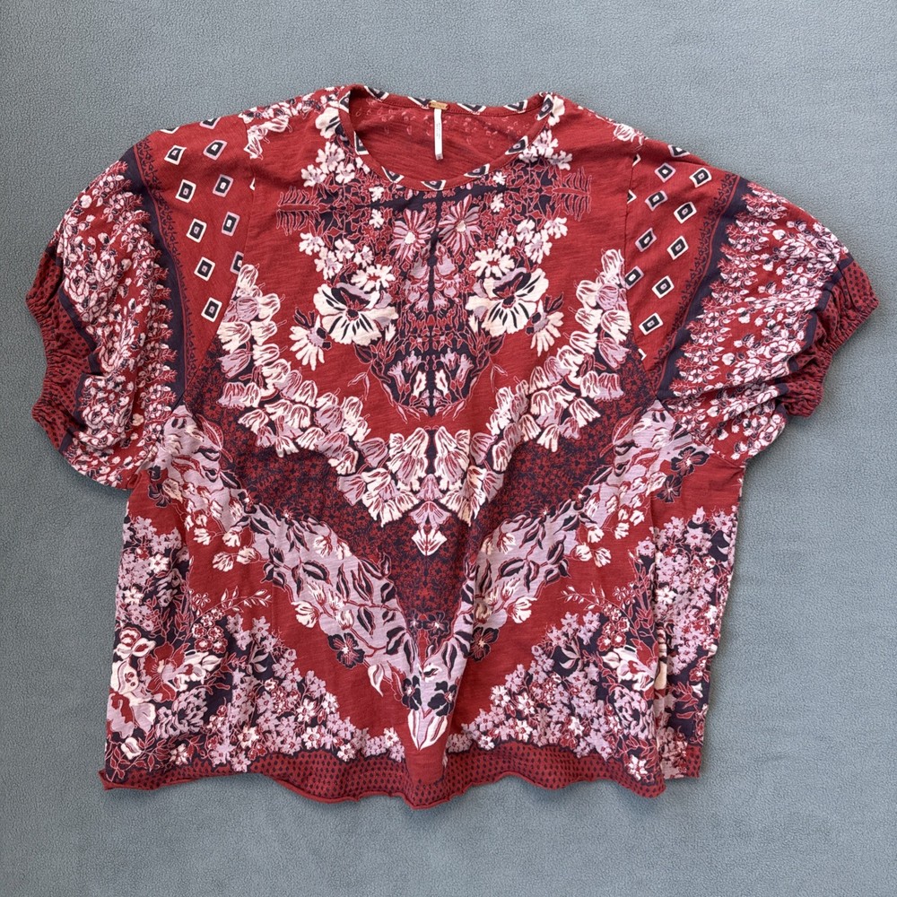 Free People Luly Tee Womens Medium Red Floral Short Sleeve Boho Blouse Shirt