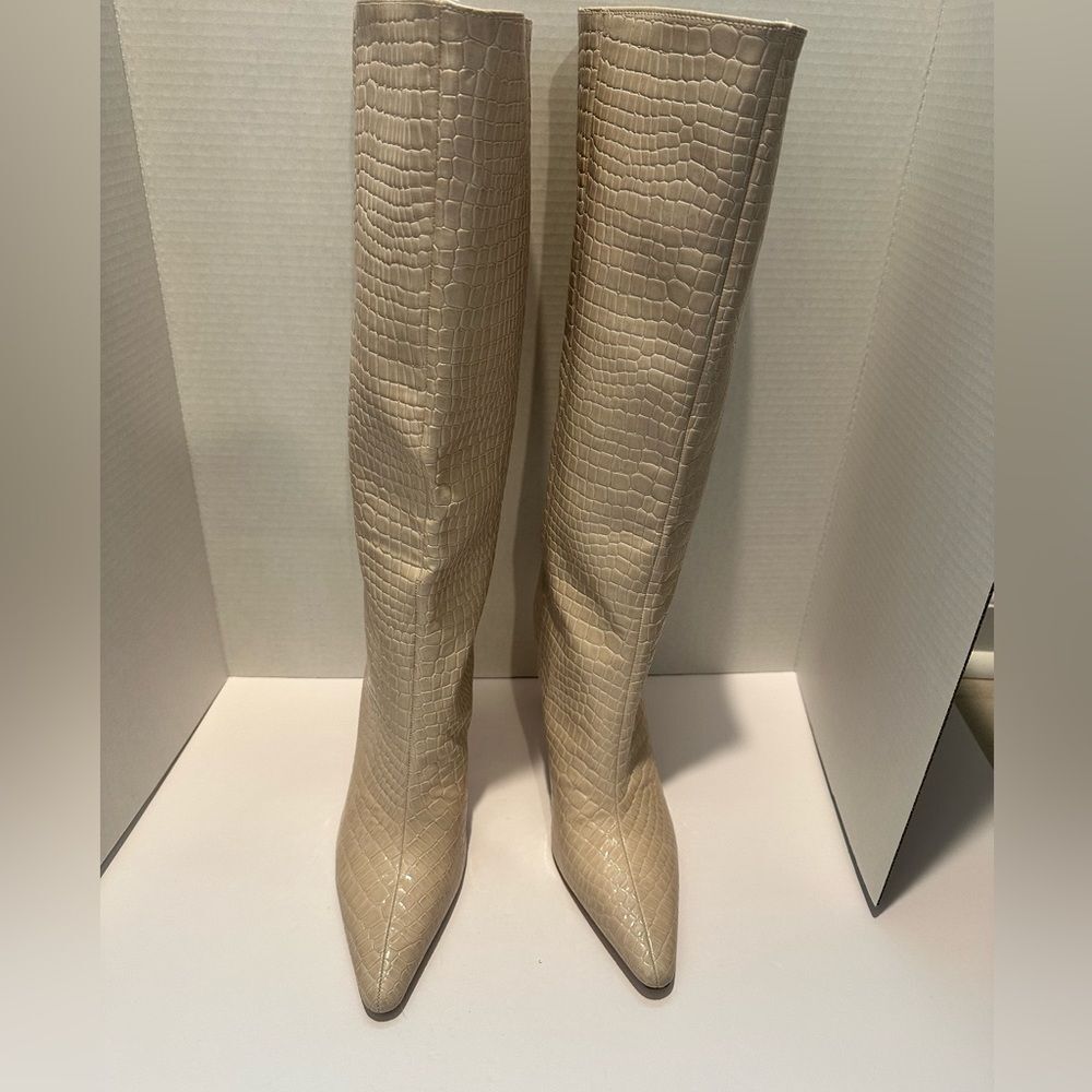 Steve Madden Shayna Beige Crocodile Boots Size 9.5 New