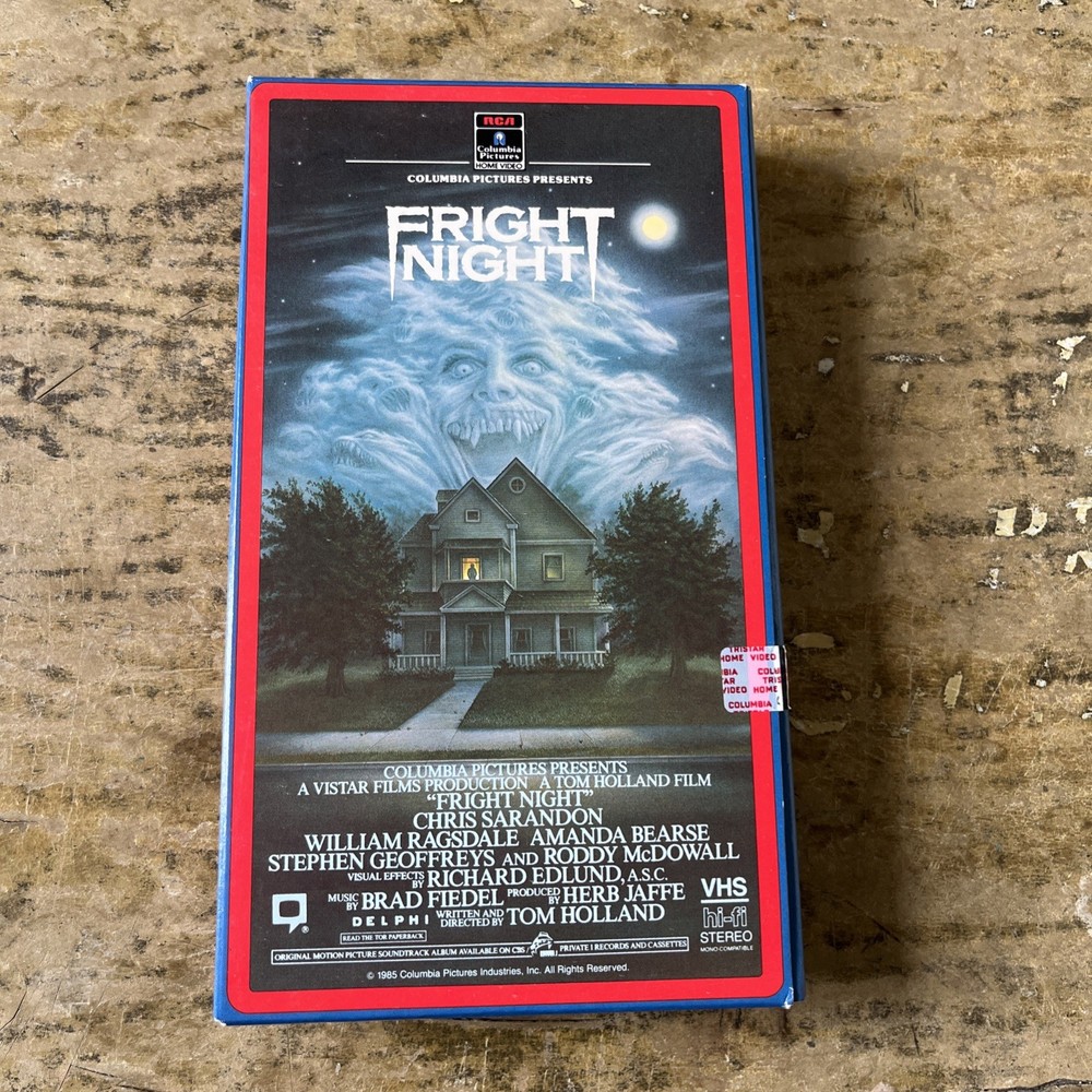 Rare FRIGHT NIGHT (1985) VHS Tape Side Loading Box w/Red Border