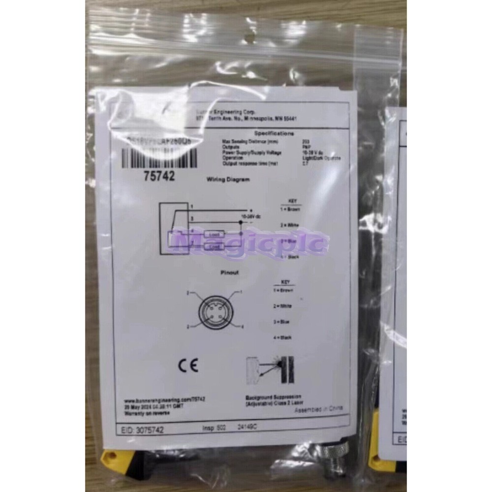 one new banner QS18VP6LAF250Q5 Compact Photoelectric Sensor  #YP1