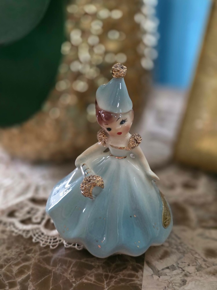 Josef Originals California Dolls of the month January Tilt Head Figurine (Flaws)