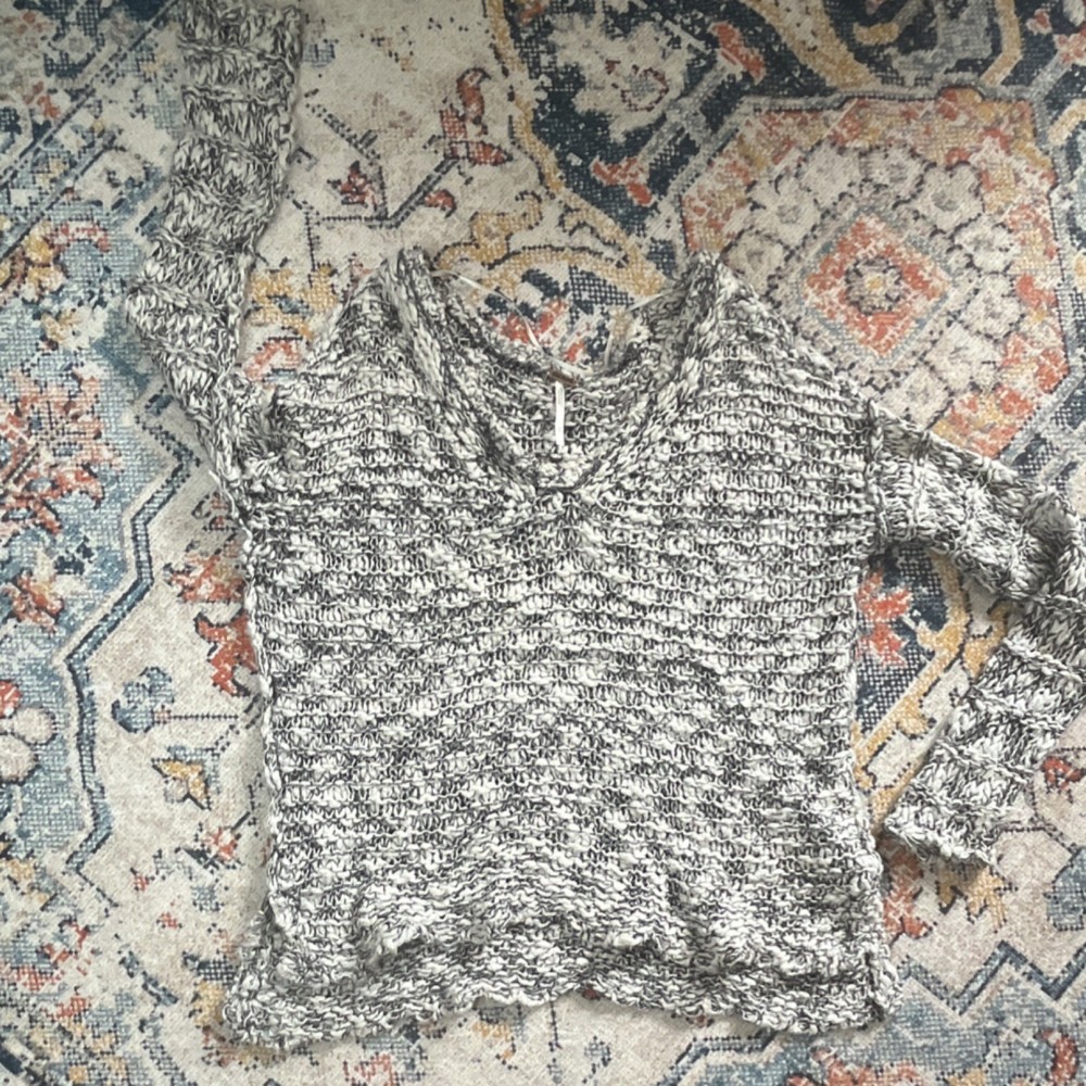 Free People Women's Black White Marled Knit Pullover Sweater V-Neck XS