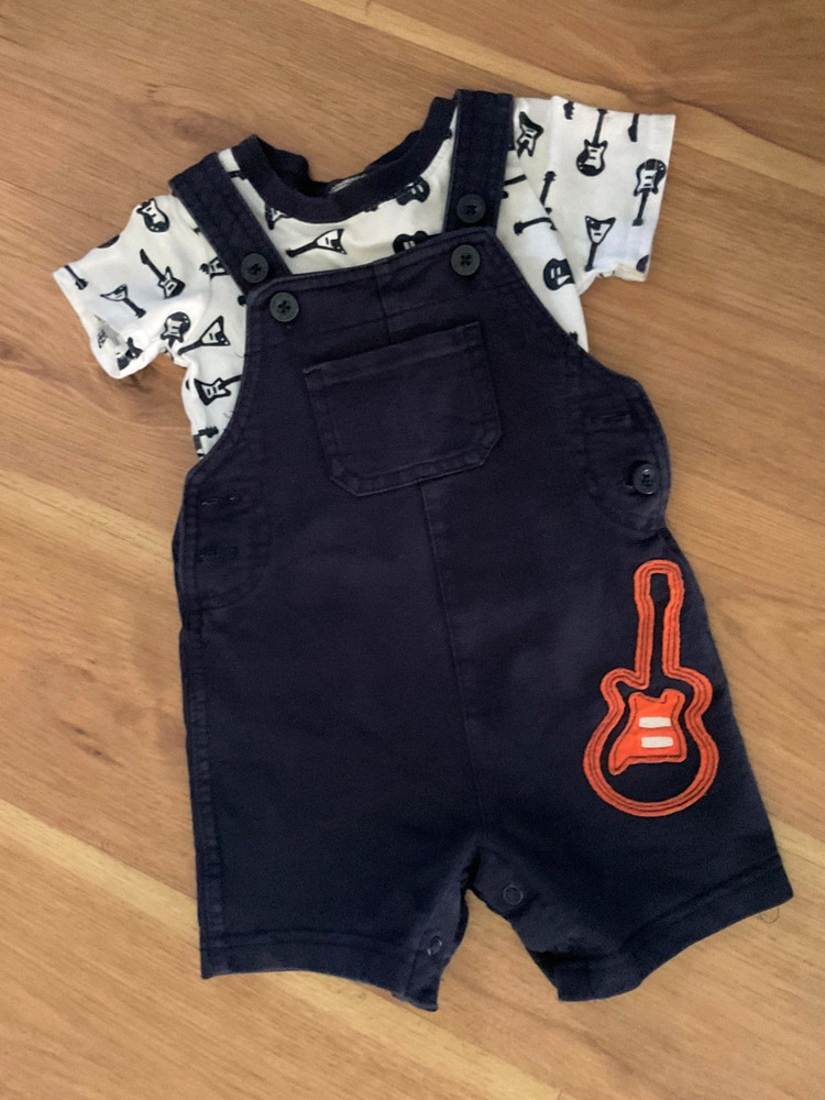Carter’s Baby Boy 2 Pc Shortall Set Size 9 Months