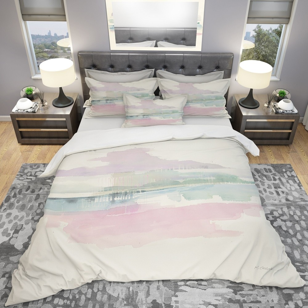 Designart 'Pink Lifting Fog' Geometric Bedding Set - Duvet