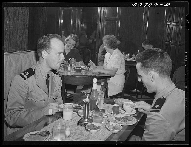 Photo:Washington DC S&W Cafeteria G Street N.W. 1942 Soldiers Dining
