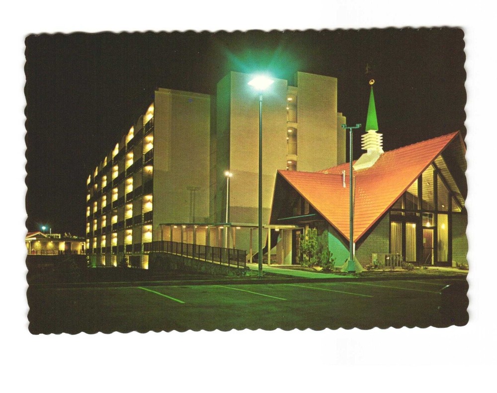 Howard Johnson's Midtown Albuquerque New Mexico vintage postcard unposted