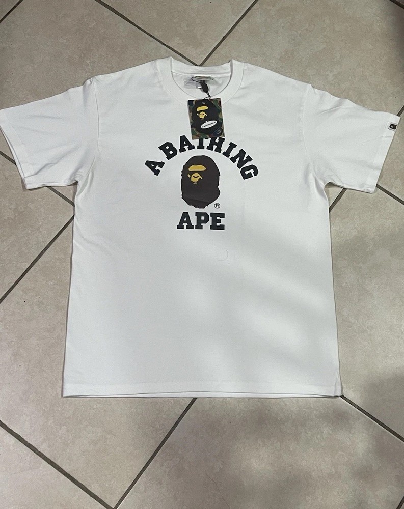 Men’s Bape Short Sleeve T-Shirt Size Medium 100% Cotton