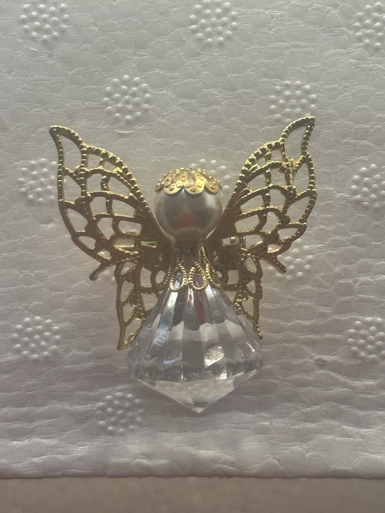 Angel Filigree Wings Gold Tone Faux Pearl Acrylic Vintage Pendant Brooch Pin