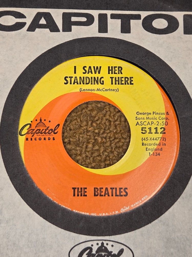 45 RPM Beatles CAPITOL 5112 I want to Hold Your heart VG+