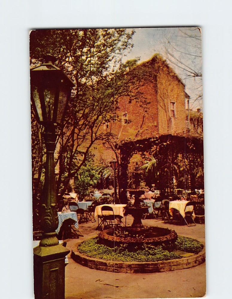 Postcard Court of the Two Sisters Louisiana USA