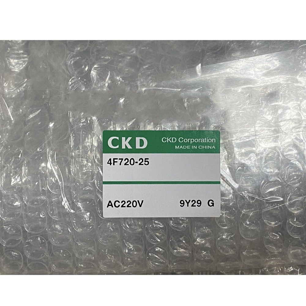 1pcs new for CKD solenoid valve 4F720-25 AC220V #F8