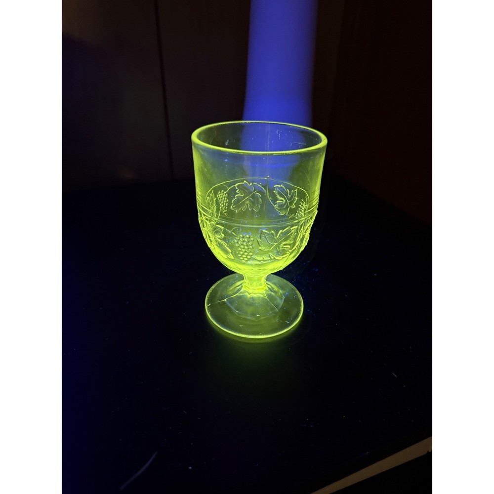 Vintage Manganese Glass Grape Pattern Goblet UV Reactive Green Glow Clear 5.25