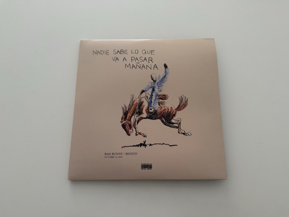 Bad Bunny Nadie Sabe Lo Que Va a Pasar Mañana Vinyl Blue Colored LP