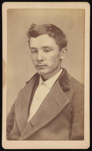 Photo:Nicholas Horn, head-and-shoulders portrait, facing slightly left