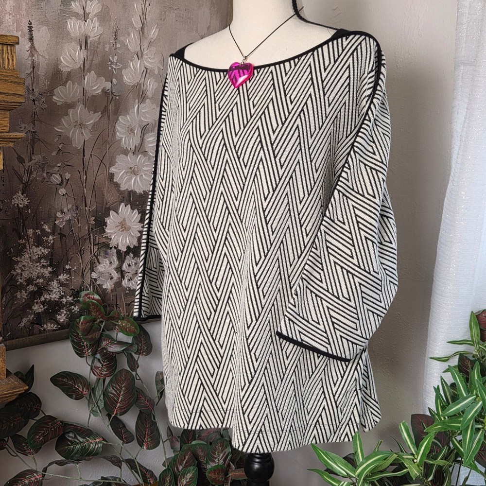 Chico's Black White Geometric Chevron Boat Neck 3/4 Sleeve Tunic Top Size 2 L
