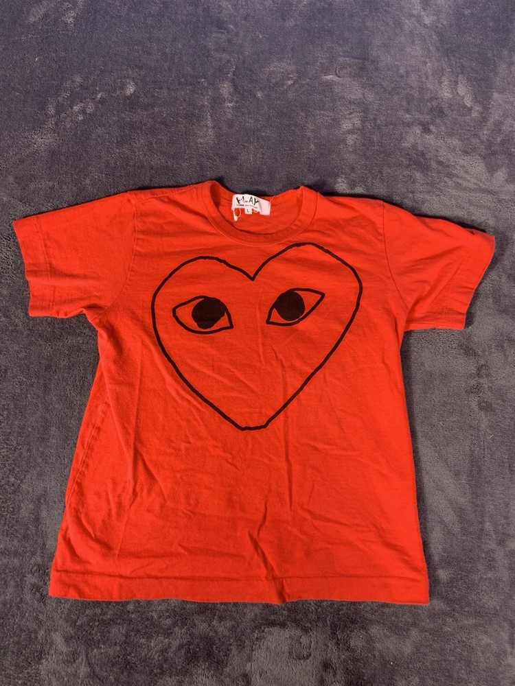 Comme des Garcons PLAY Heart Logo Graphic T-Shirt Red Cotton Youth Sz L CDG Tee