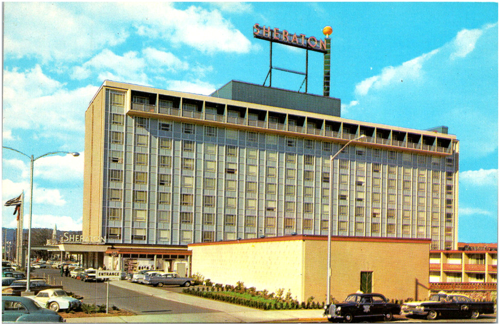 Sheraton Motor Inn Hotel in Portland Oregon OR 1950s Chrome Postcard Unused