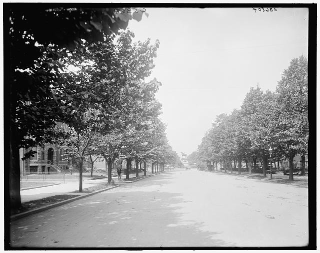Massachusetts Avenue,streets,Washington DC,Detroit Publishing Company,1905