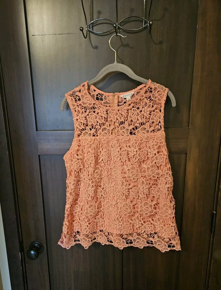 EUC Women's Nanette Lepore Lace Overlay Sleeveless Pink Blouse Top Size Large
