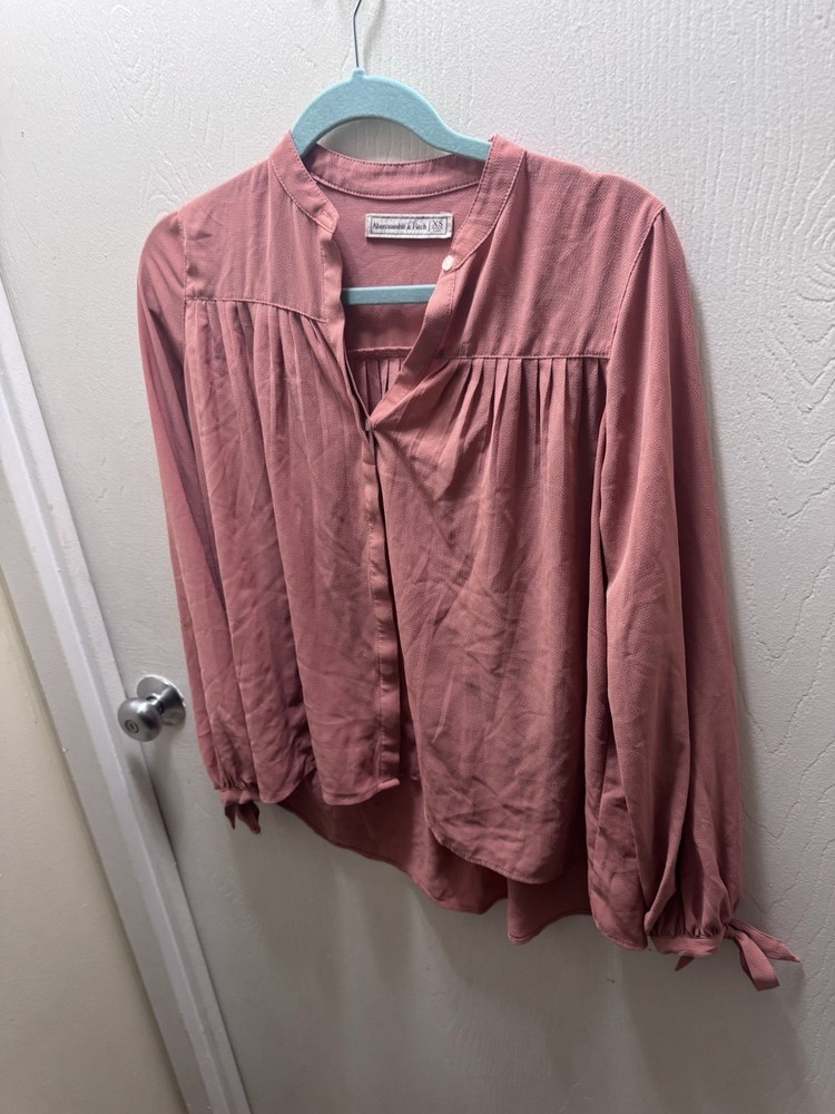 Abercrombie & Fitch Dusty Rose Blouse Size XS Long Sleeve