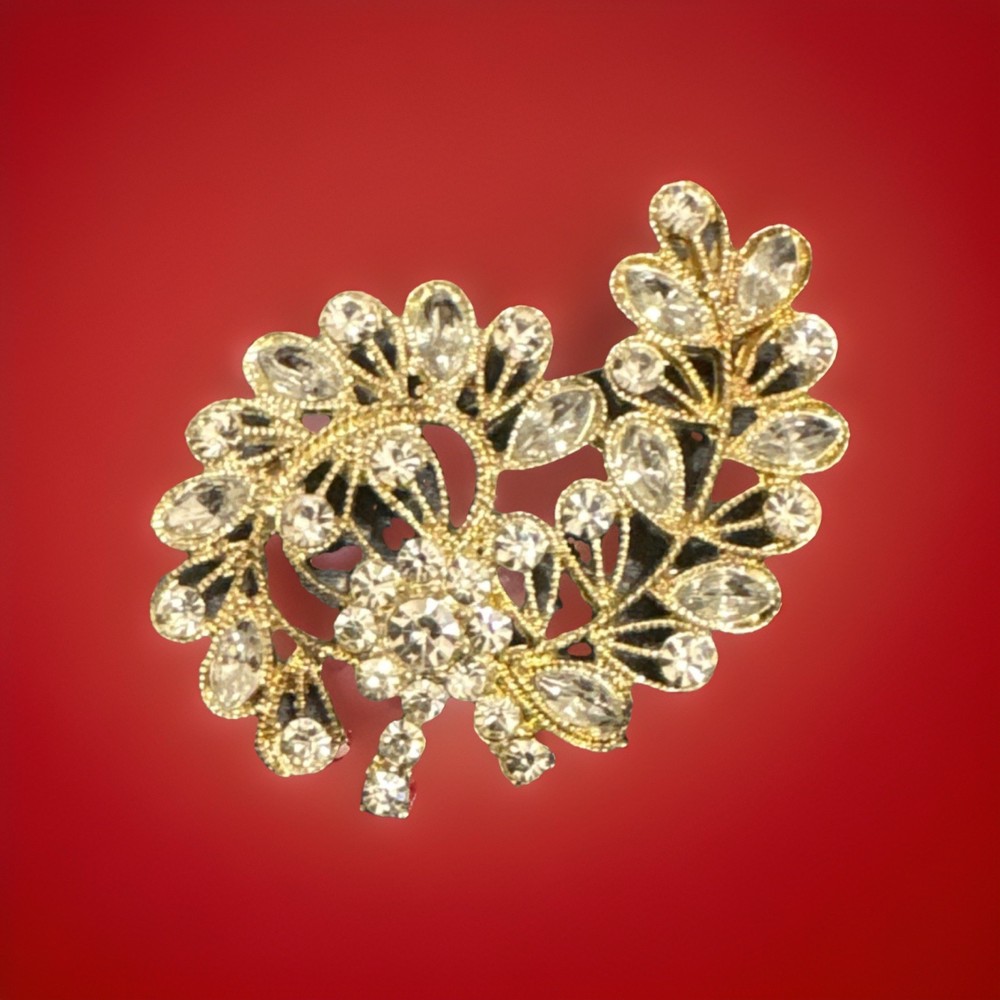 Gold Tone Flower Brooch with Clear Glass Stones Prong Setting Fashion Jewelry