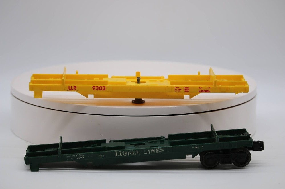 PARTS/REPAIR,  2 LIONEL O SCALE 9303 UNION PACIFIC LOG DUMP FLAT CARS 1:48 Gauge