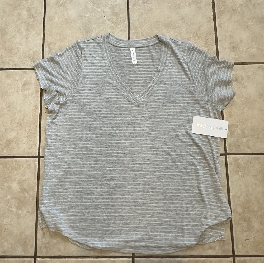 ATHLETA HEATHER GRAY STRIPE SCOOP V-NECK SHORT SLEEVE BREEZY TEE TOP PLUS Sz 1X