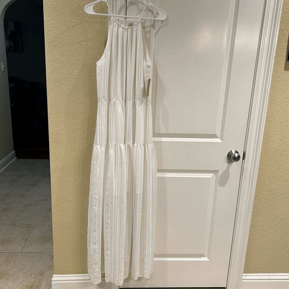 Cremieux women’s maxi dress white and black pin striped size medium lined mid sk