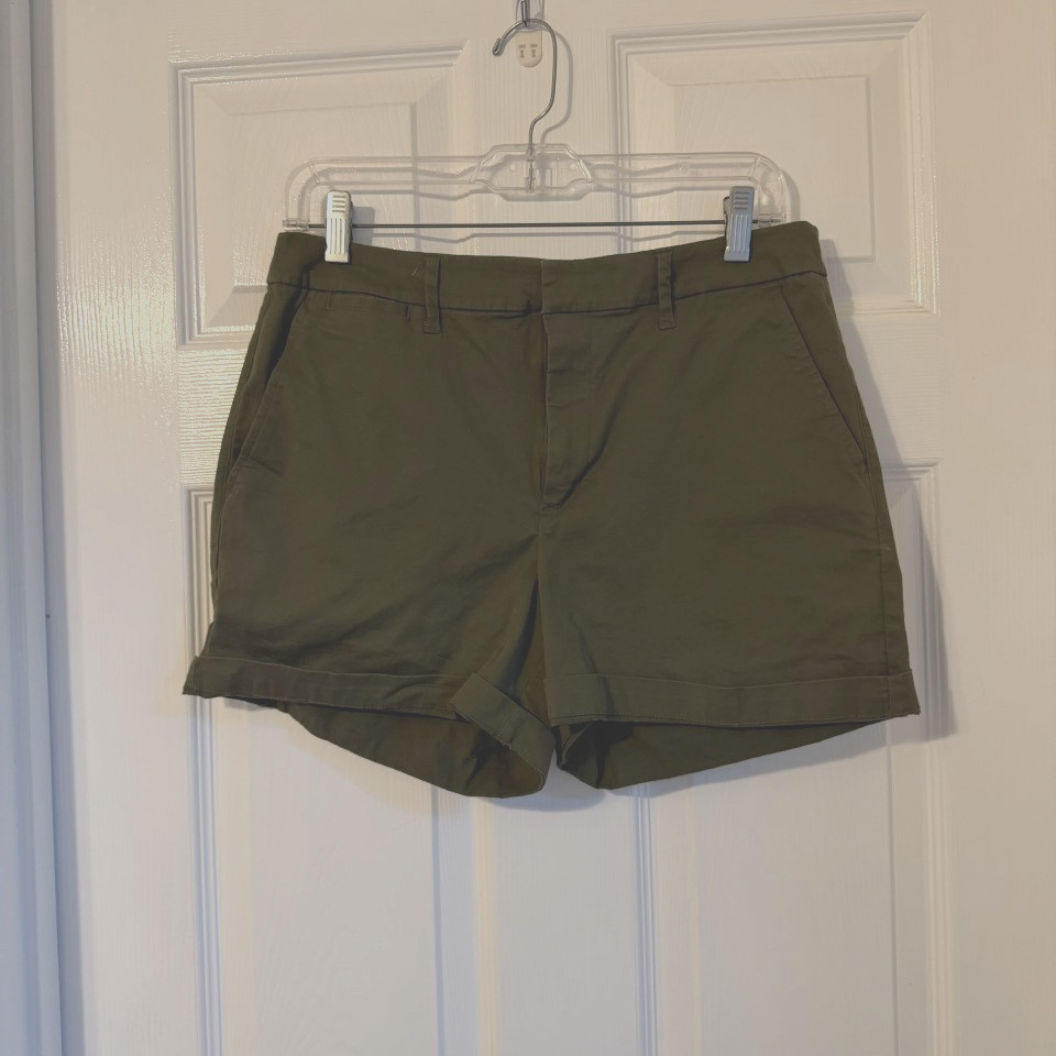 A New Day Womens Shorts Green Chino Size 8
