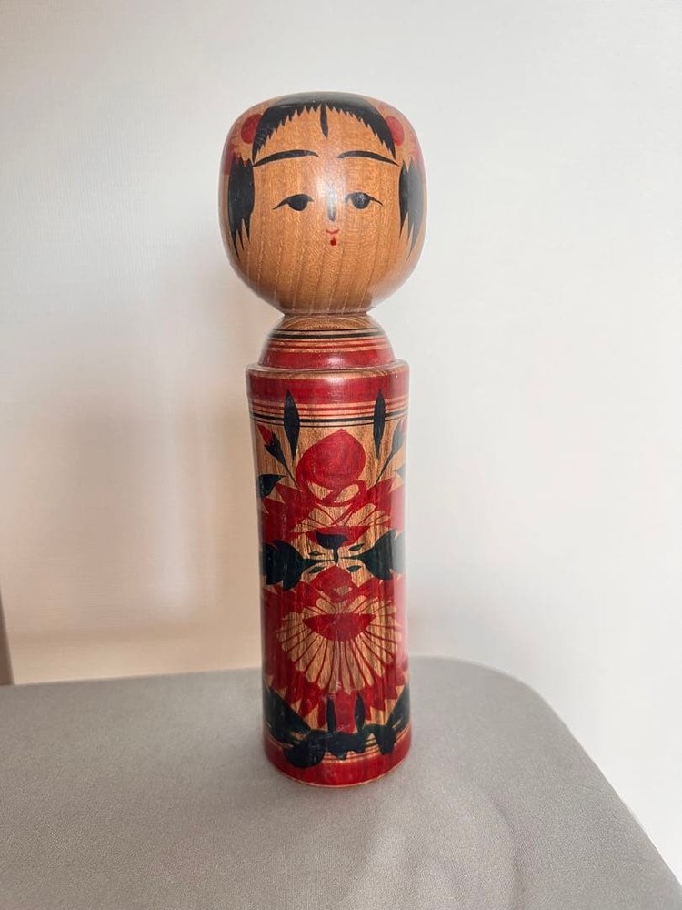 Kokeshi Traditional Wooden Hand-Painted Floral Doll Japanese Collectible Decor