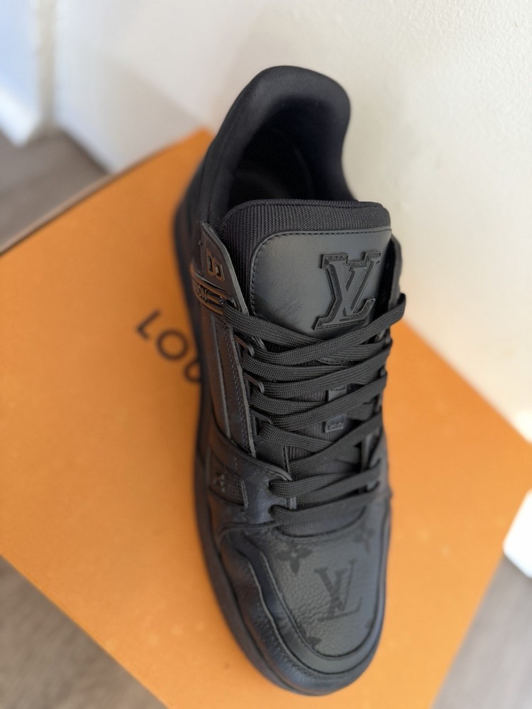 Louis Vuitton Black Logo Lace-Up Leather Casual Men's Sneakers