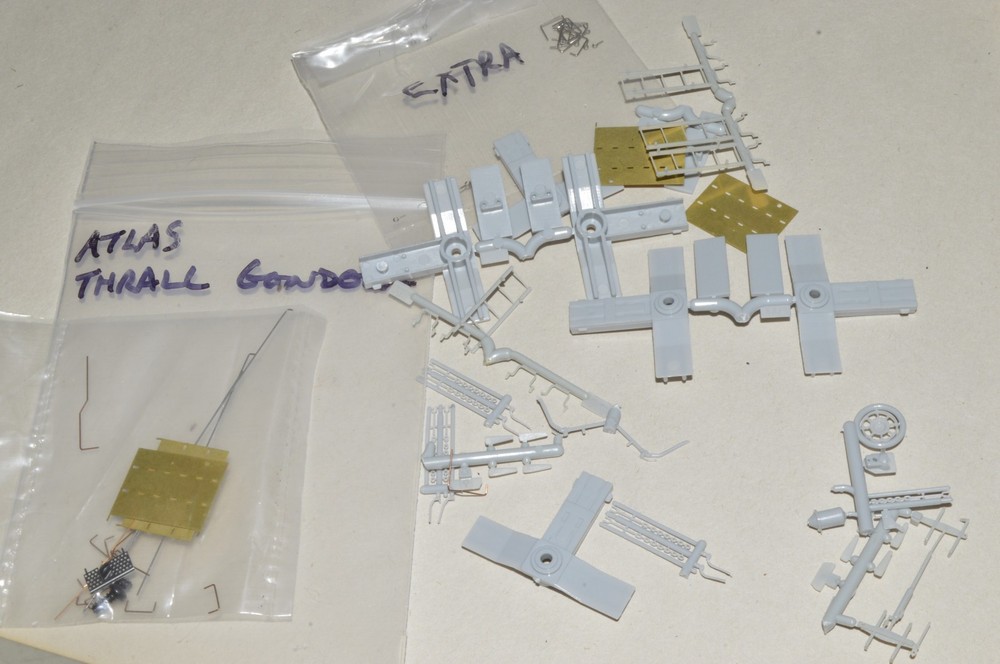HO scale PARTS plastic Atlas Thrall gondola bolsters coupler pockets lot