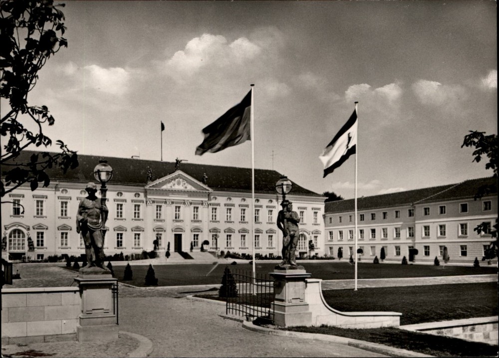 RPPC Schloss Bellevue Berlin Germany vintage postcard m633