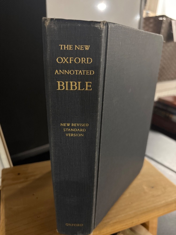 The New Oxford Annotated Bible New Revised Standard Version Hardcover 1994