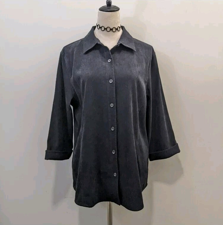 Vintage 90s goth grunge minimalist button up shirt top.