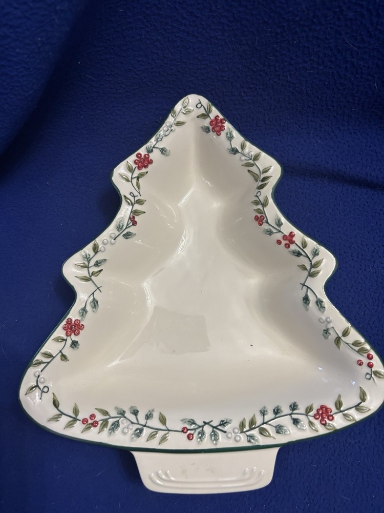 🎄Pfaltzgraff Winterberry Sculpted Christmas Tree Serving Dish / Bowl
