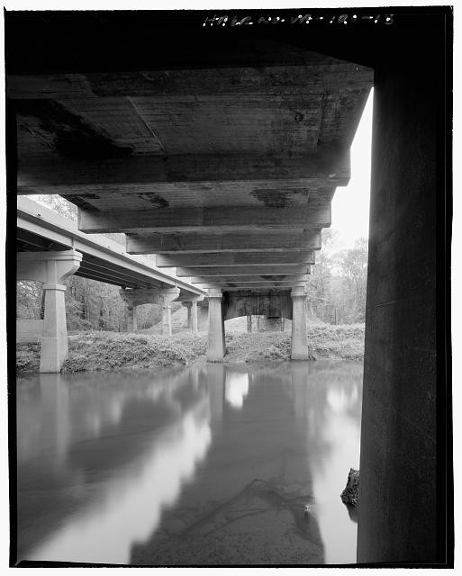 Photo:U.S. Route 1 Bridge Underside Beams Arch Span Pier 1900s