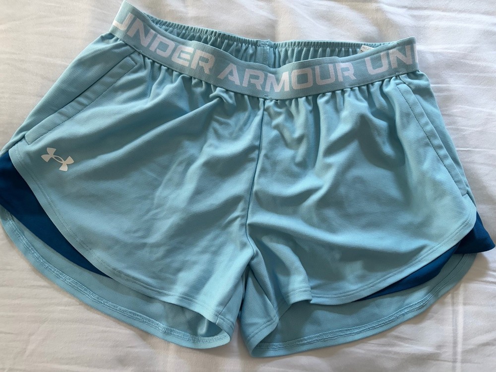 Women’s Under armour Shorts Size M
