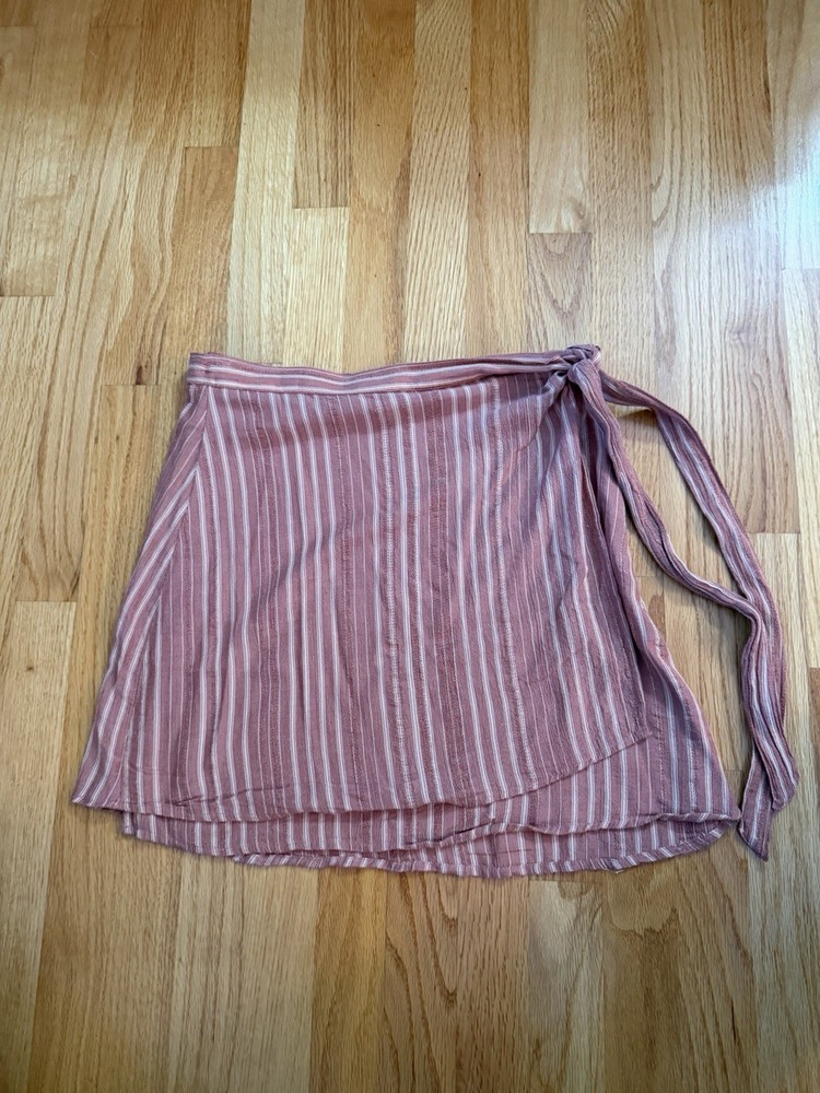 American Eagle Outfitters Pink and White Striped Wrap Around Skirt Size  M