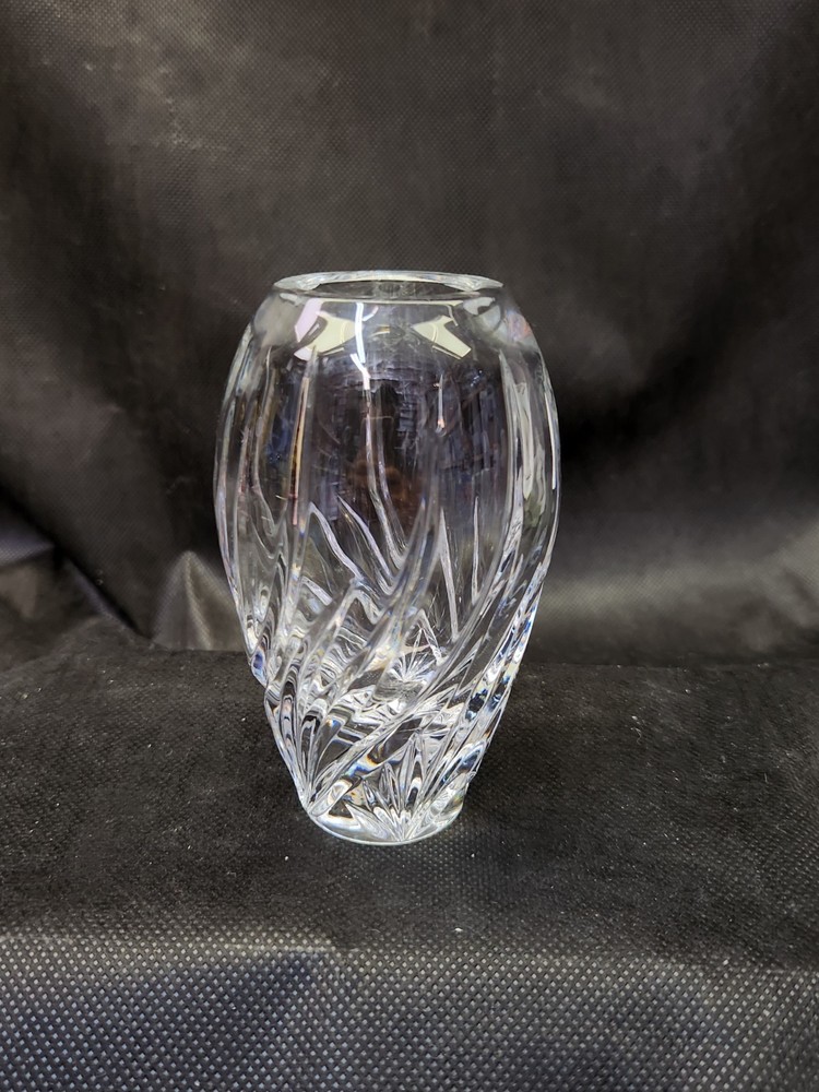 Marquis by Waterford Lead Crystal Wyndmere Collection Vase 4.5”
