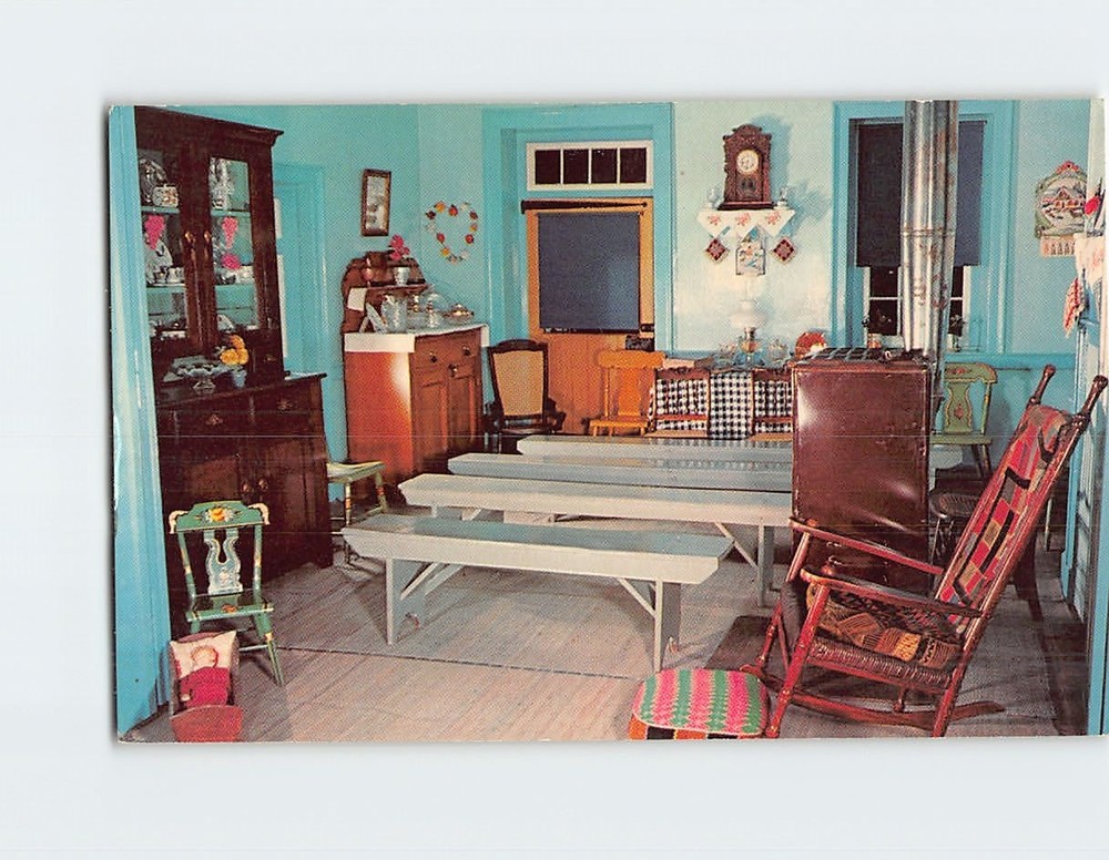 Postcard The Amish Farm and House East of Lancaster Pennsylvania USA