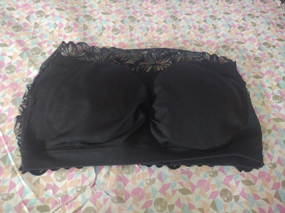 Women's Bra Black Padded Bandau No Boundaries Brand Size Large.