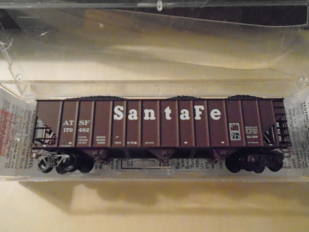 Micro-Trains #108120.2 100 Ton 3 Bay Open Hopper -Santa Fe #Atsf 179482 N