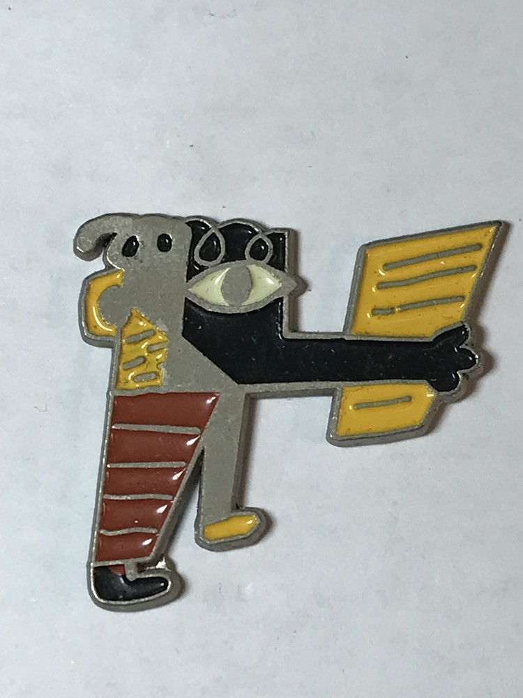 PIN ABSTRAC ART BLACK AND YELLOW READING
