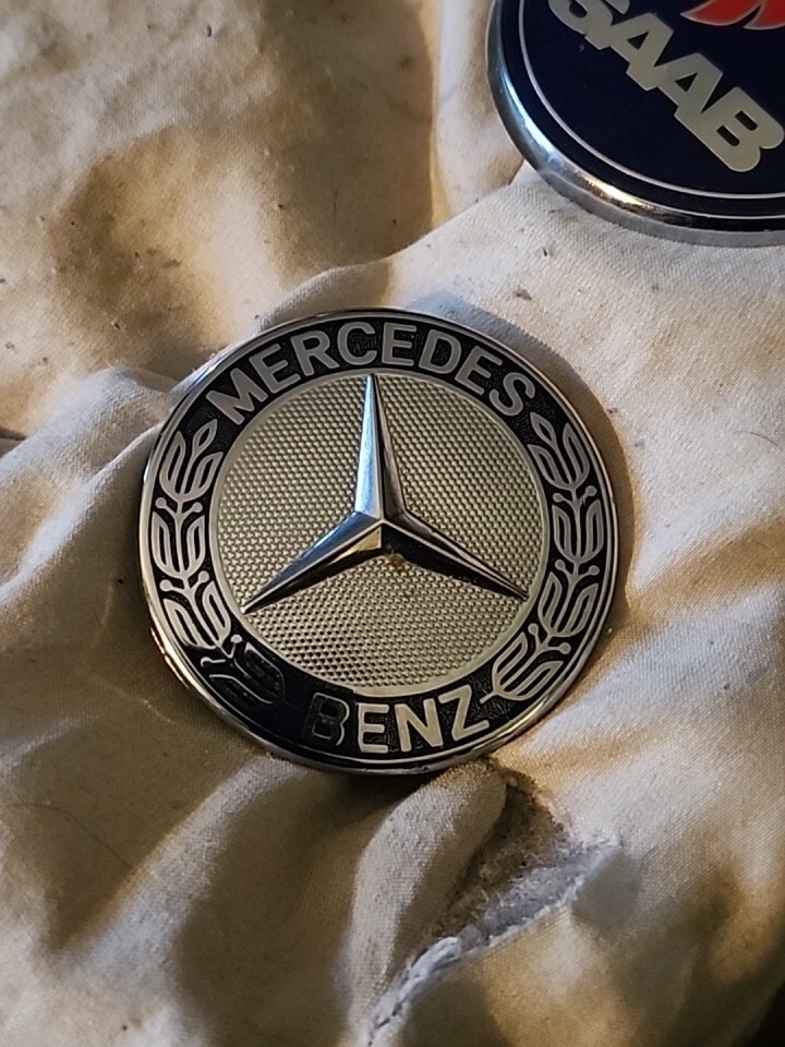 Fits Mercedes-Benz Bumper Emblem Badge Logo Front Genuine A2188170116 OEM Nice!