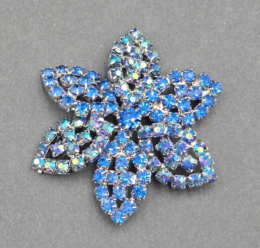 Vintage Rhinestone Blue Aurora Borealis Flower Brooch 2