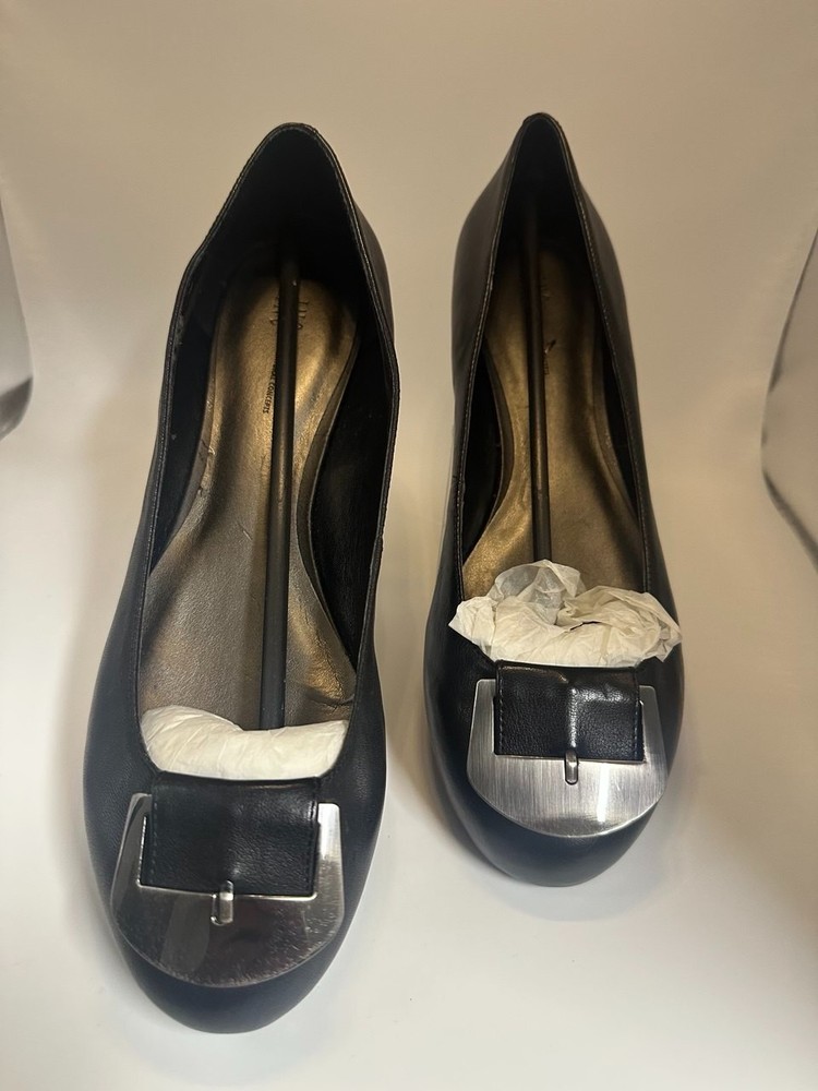 INC International Concepts Black Leather Flats with Silver Buckle – Women’s 81/2